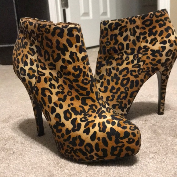 Leopard Print Booties - Picture 3 of 3